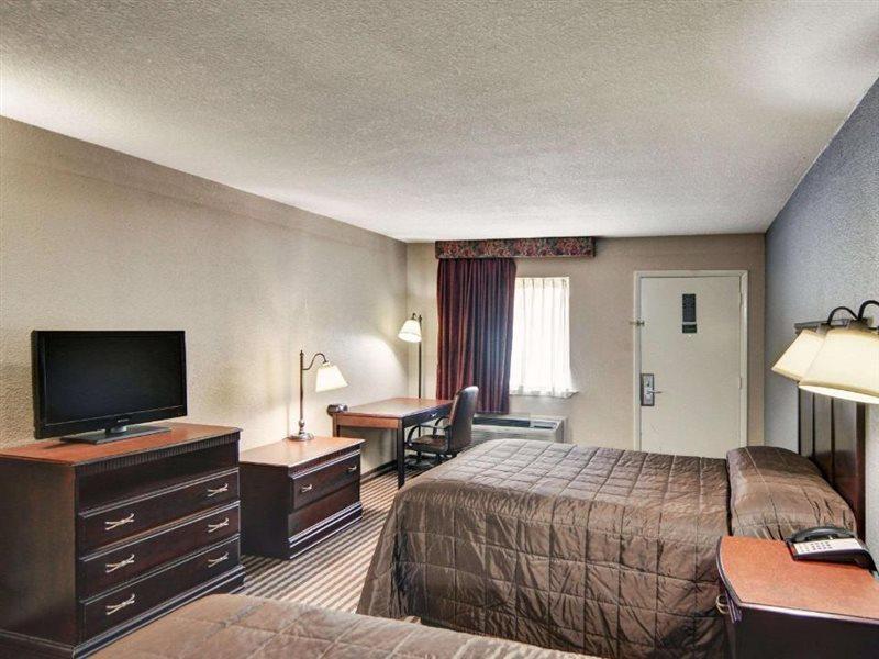 Loyalty Inn Gainesville Bagian luar foto