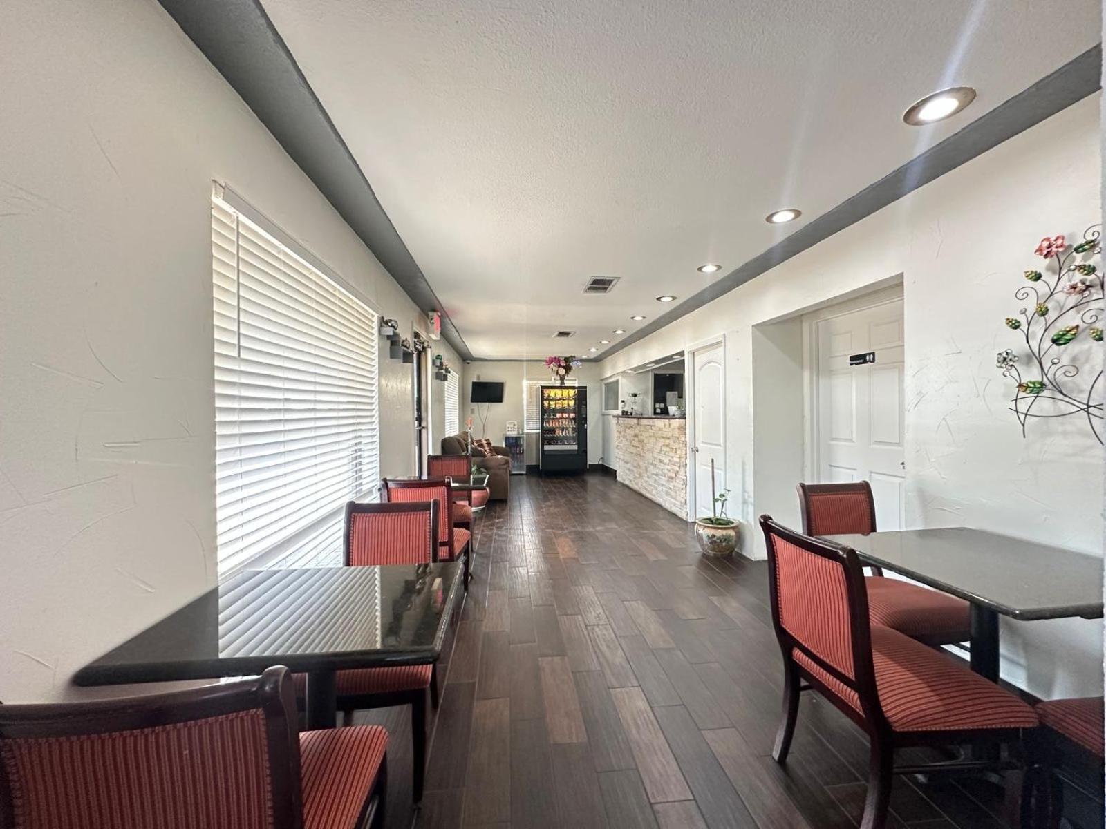 Loyalty Inn Gainesville Bagian luar foto
