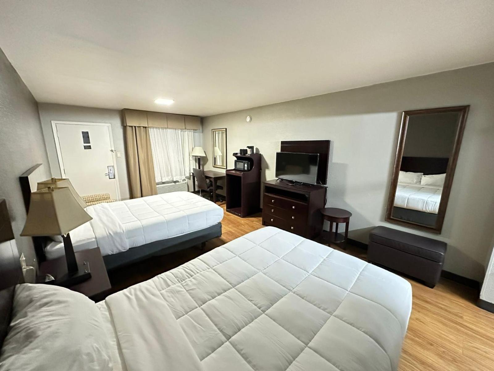 Loyalty Inn Gainesville Bagian luar foto